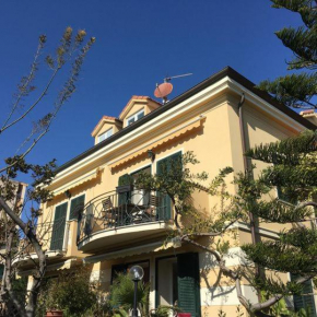 Appartamento Villa Rita a 100 m dal mare!, Vallecrosia